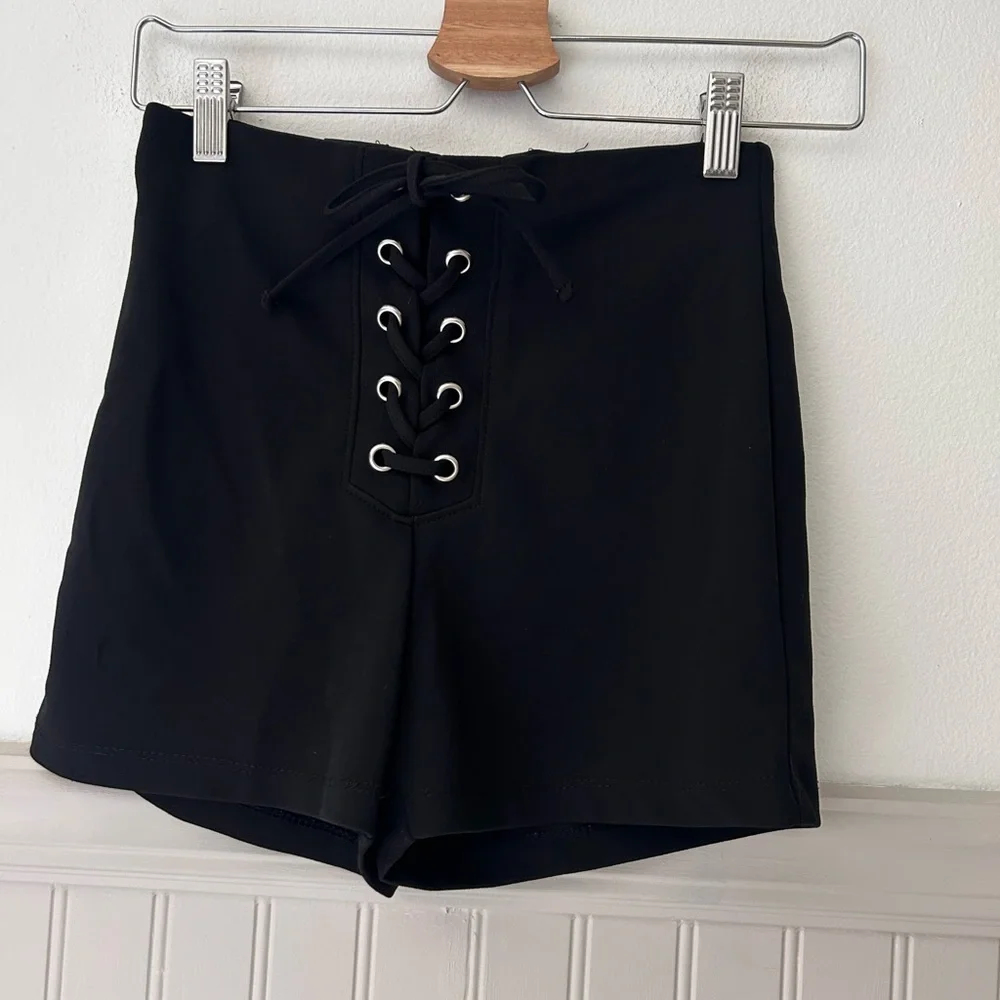Y2K Charlotte Russe XS Black Lace-Up High Waist Shorts Stretch